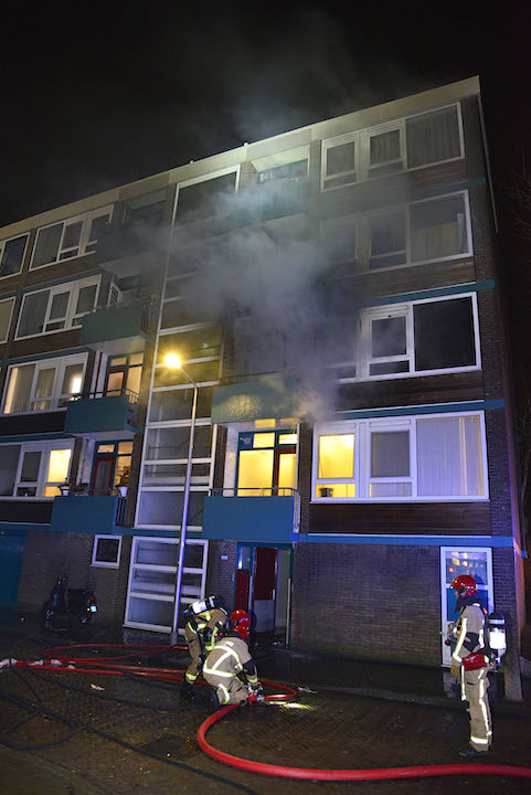 2021/19/20210125-21u14 GB 003 Grote brand Ambrosiuslaan Amstelveen.jpg